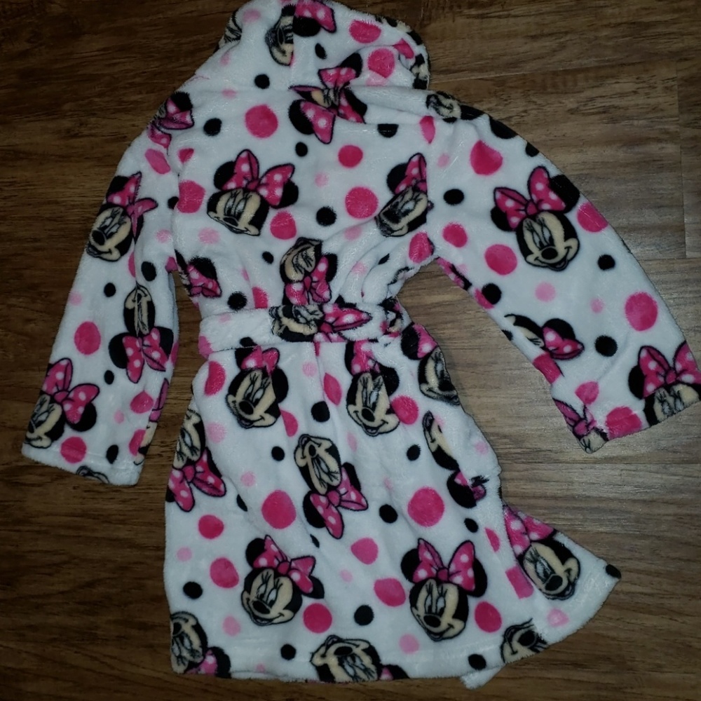 Minnie Mouse Robe - Picture 6 of 6